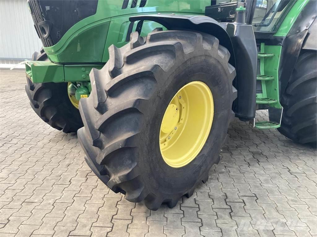 John Deere 6170R الجرارات