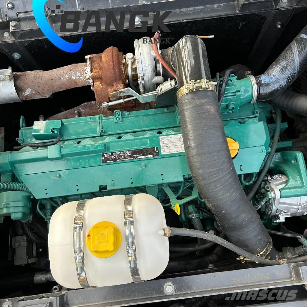 Volvo EC 240 حفارات زحافة