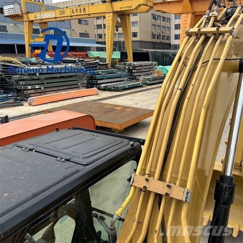 CAT 320GC حفارات زحافة