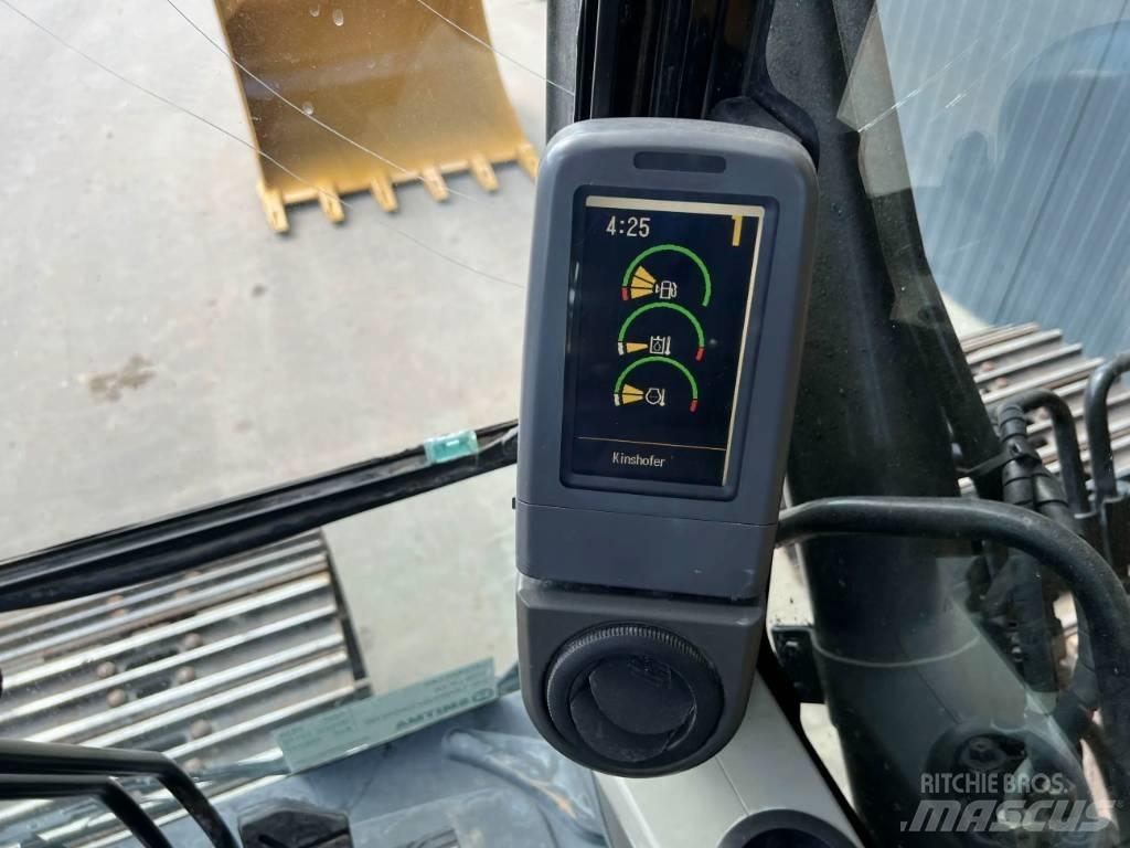 CAT 323D LN VA حفارات زحافة