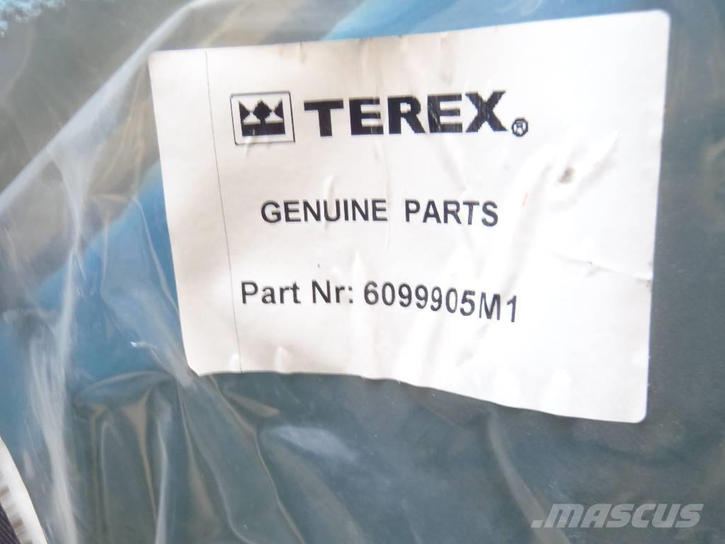 Fermec 860 كابينة والداخلية