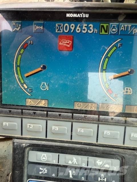 Komatsu PW 118 MR-8 حفارات بعجل