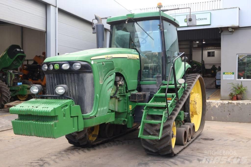 John Deere 8520 T الجرارات