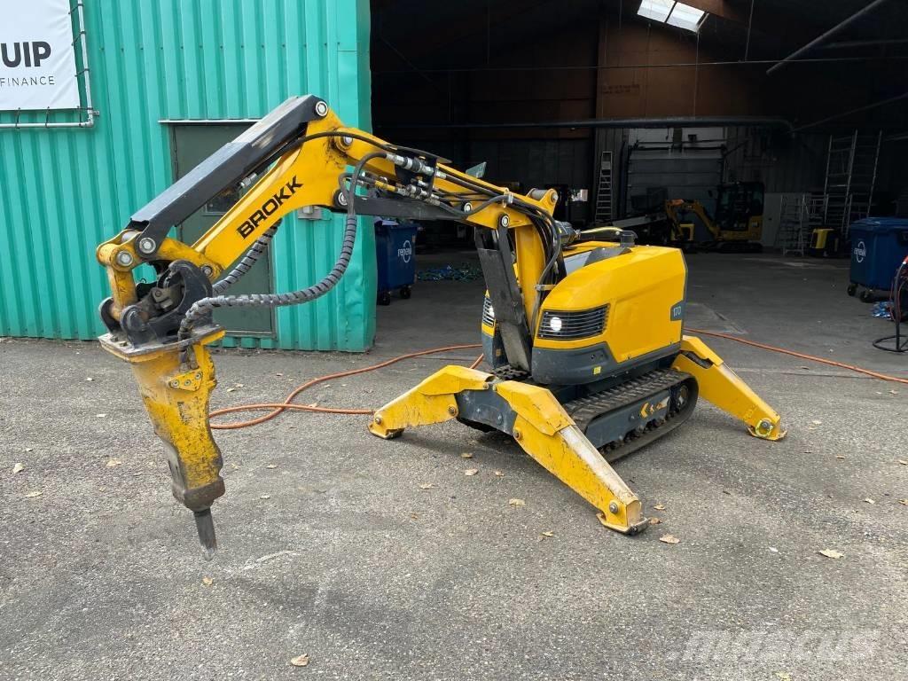 Brokk 170 حفارات هدم