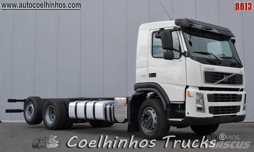 Volvo FM13 440 شاحنات بمقصورة وهيكل