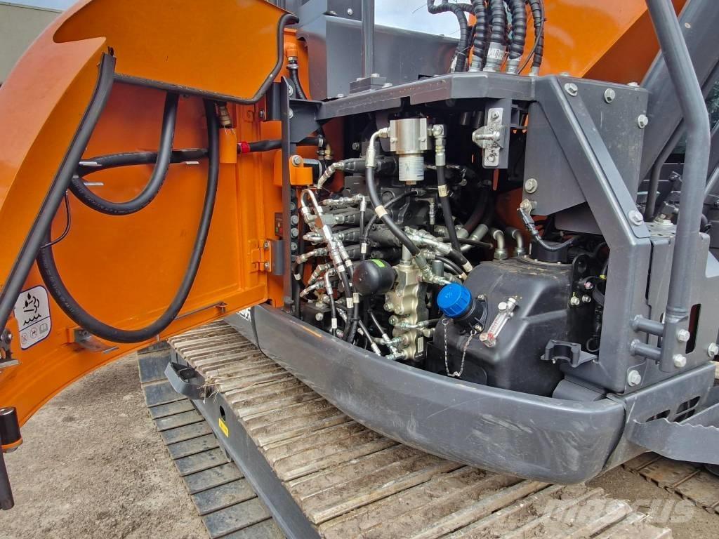 Develon DX 140 LCR-7 حفارات زحافة