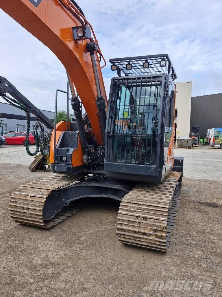 Develon DX 140 LCR-7 حفارات زحافة