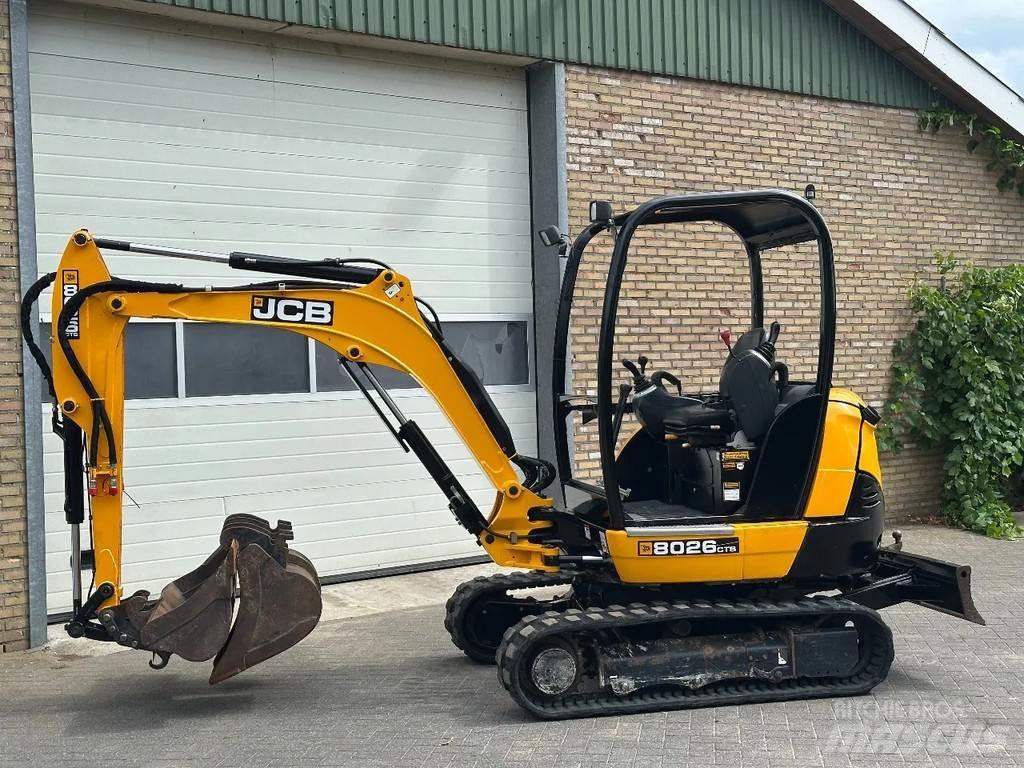 JCB 8026 حفارات صغيرة أقل من 7 طن (حفارات صغيرة)