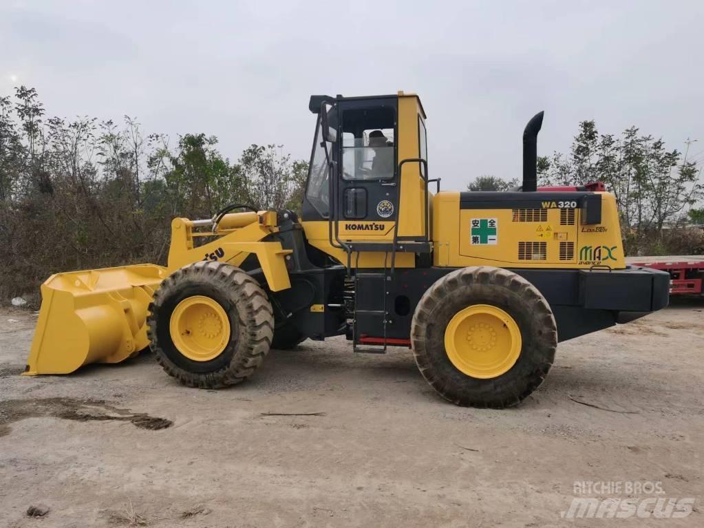 Komatsu WA 320-5 لوادر بعجل