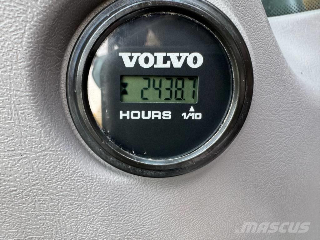 Volvo EC 380 EL حفارات زحافة