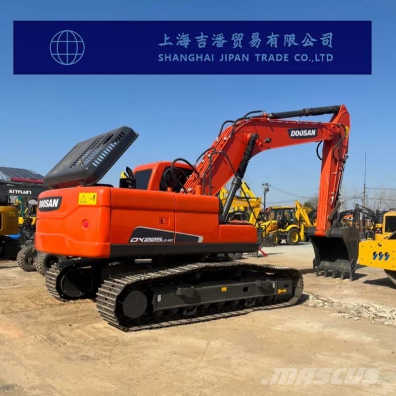 Doosan DX 225 حفارات زحافة