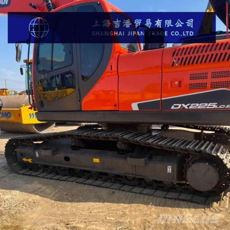 Doosan DX 225 حفارات زحافة