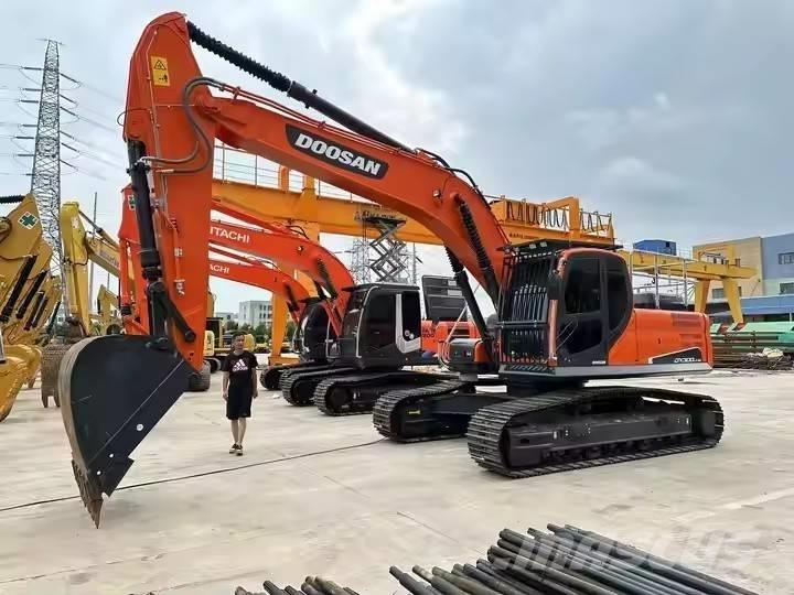 Doosan DX 300 LC حفارات زحافة