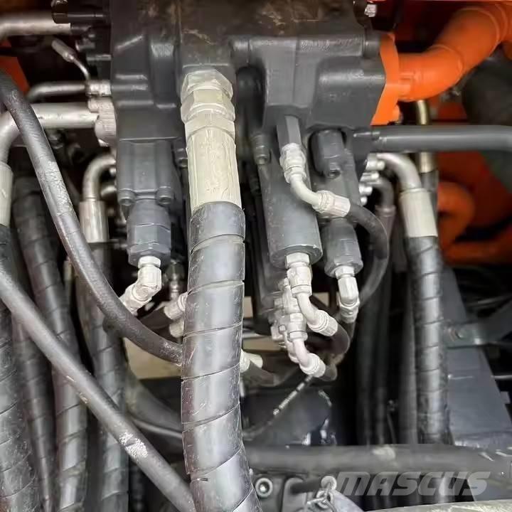 Doosan DX 300 LC حفارات زحافة