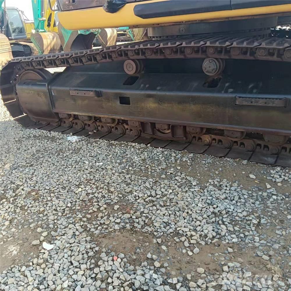 CAT 336D حفارات زحافة