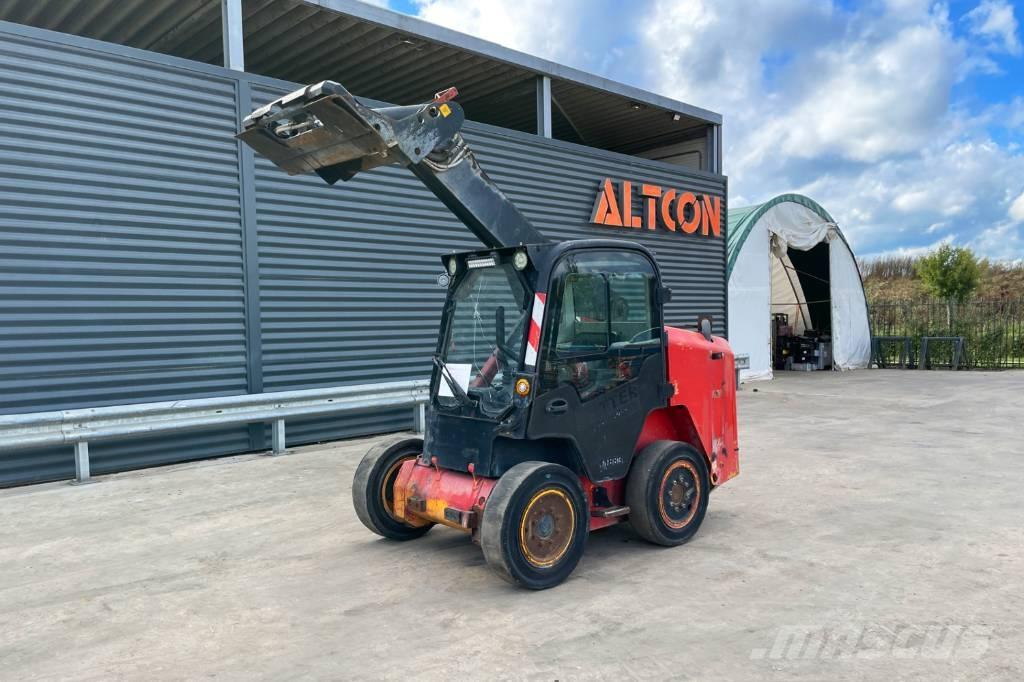 JCB R260 لوادر انزلاقية التوجيه