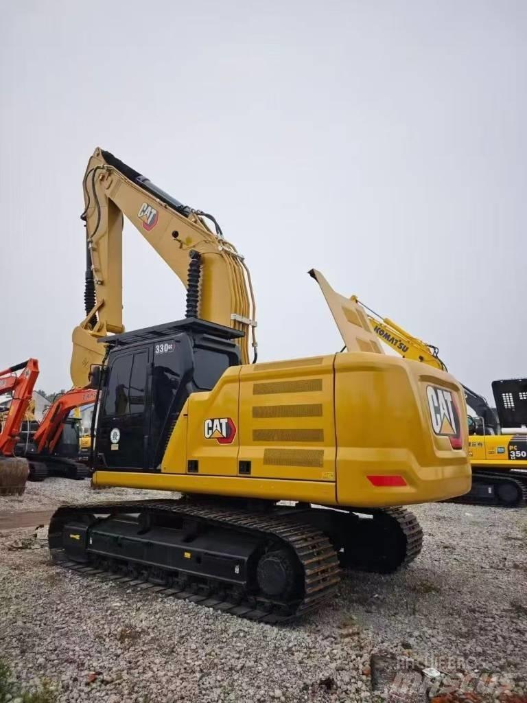 CAT 330GC حفارات زحافة