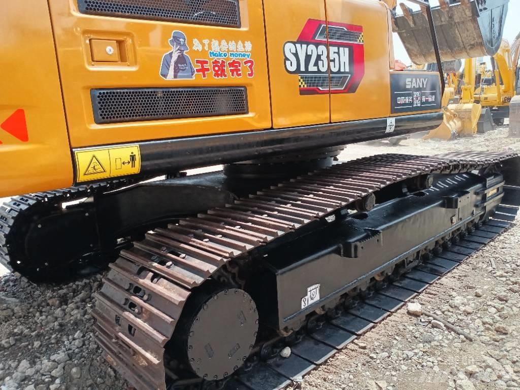Sany SY 235 C حفارات زحافة