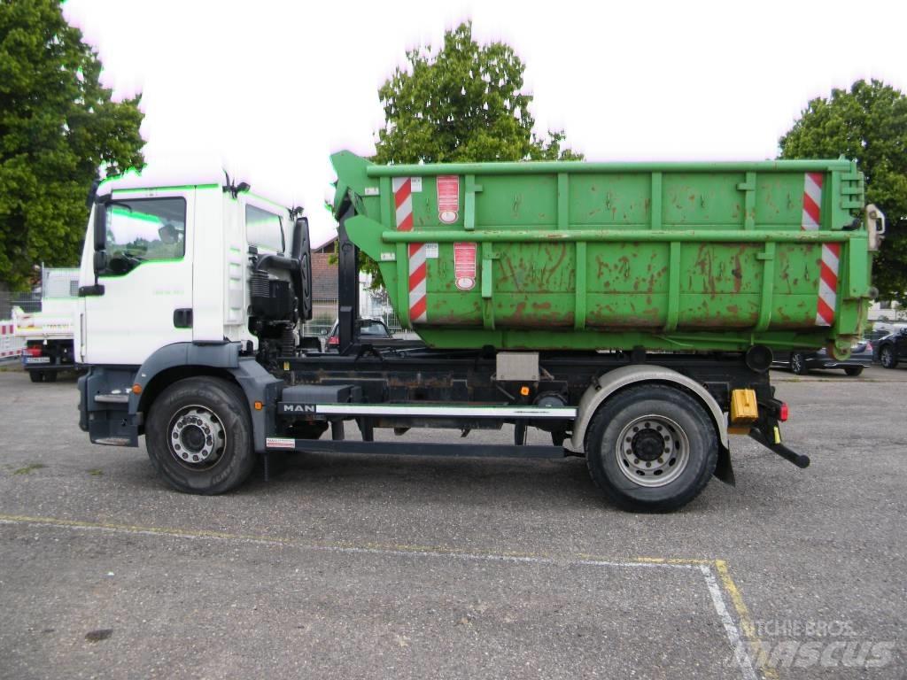 MAN TGM 18.320 شاحنات الرافعات الخطافية