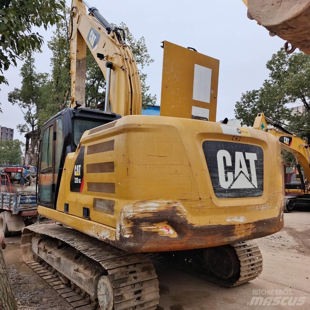 CAT 320GC حفارات زحافة