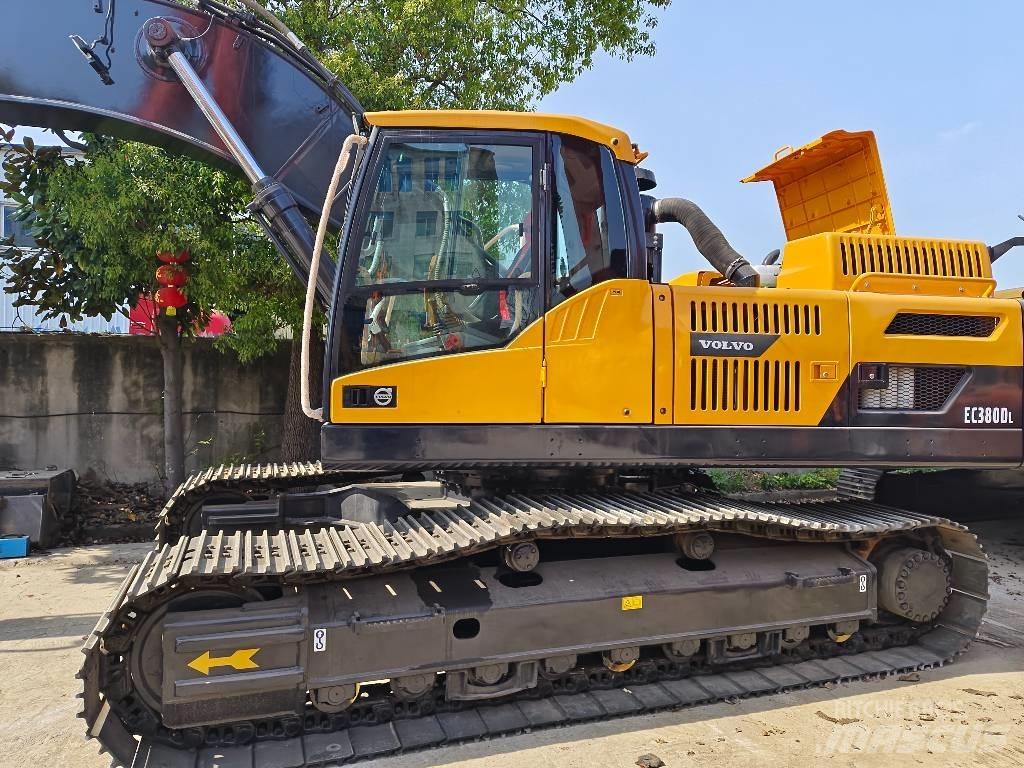 Volvo EC 380 D L حفارات زحافة