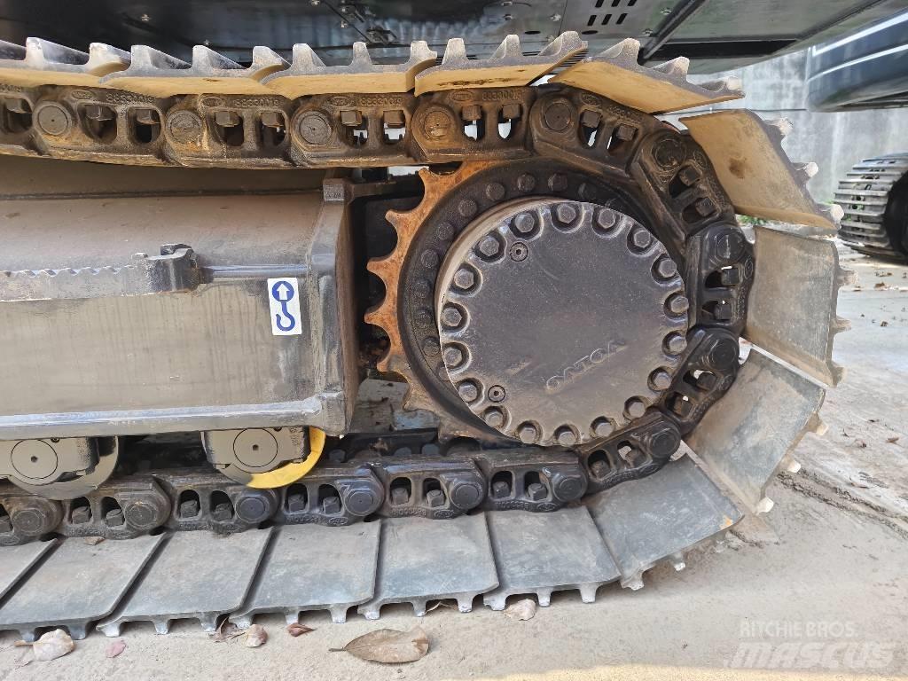 Volvo EC 380 D L حفارات زحافة