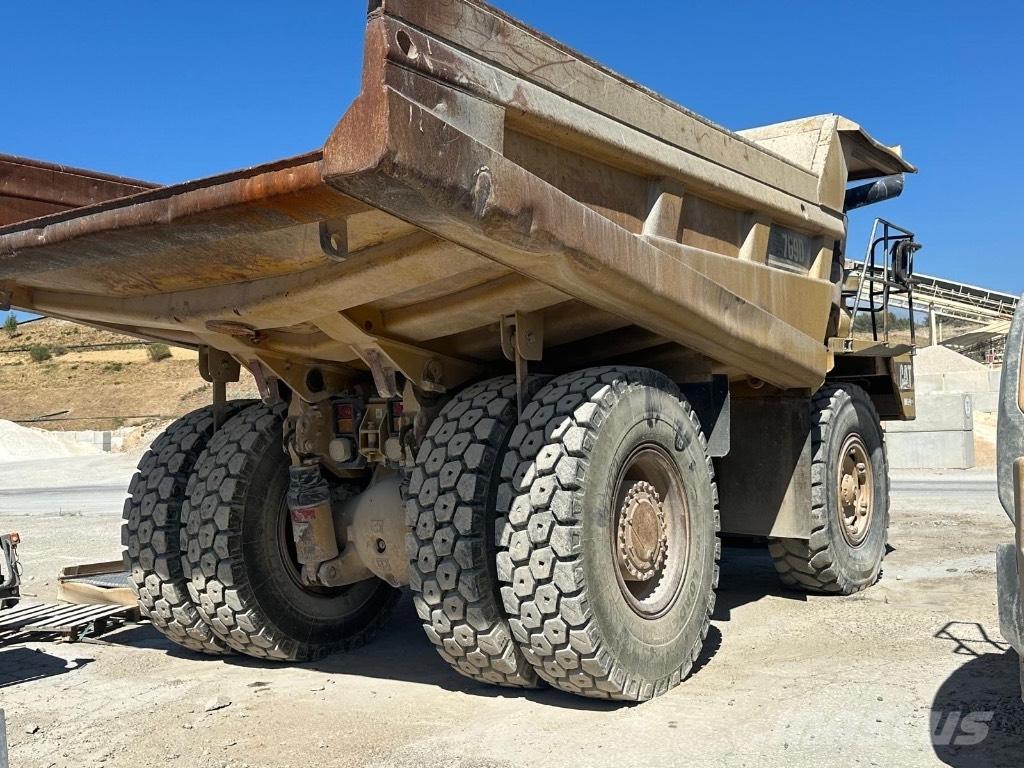 CAT 769D شاحنات المخلفات الصلبة