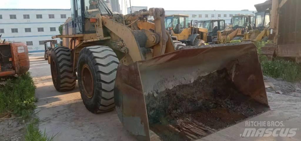 CAT 938 G لوادر بعجل