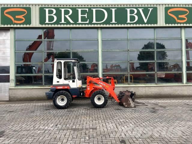 Kubota R 520 لوادر بعجل