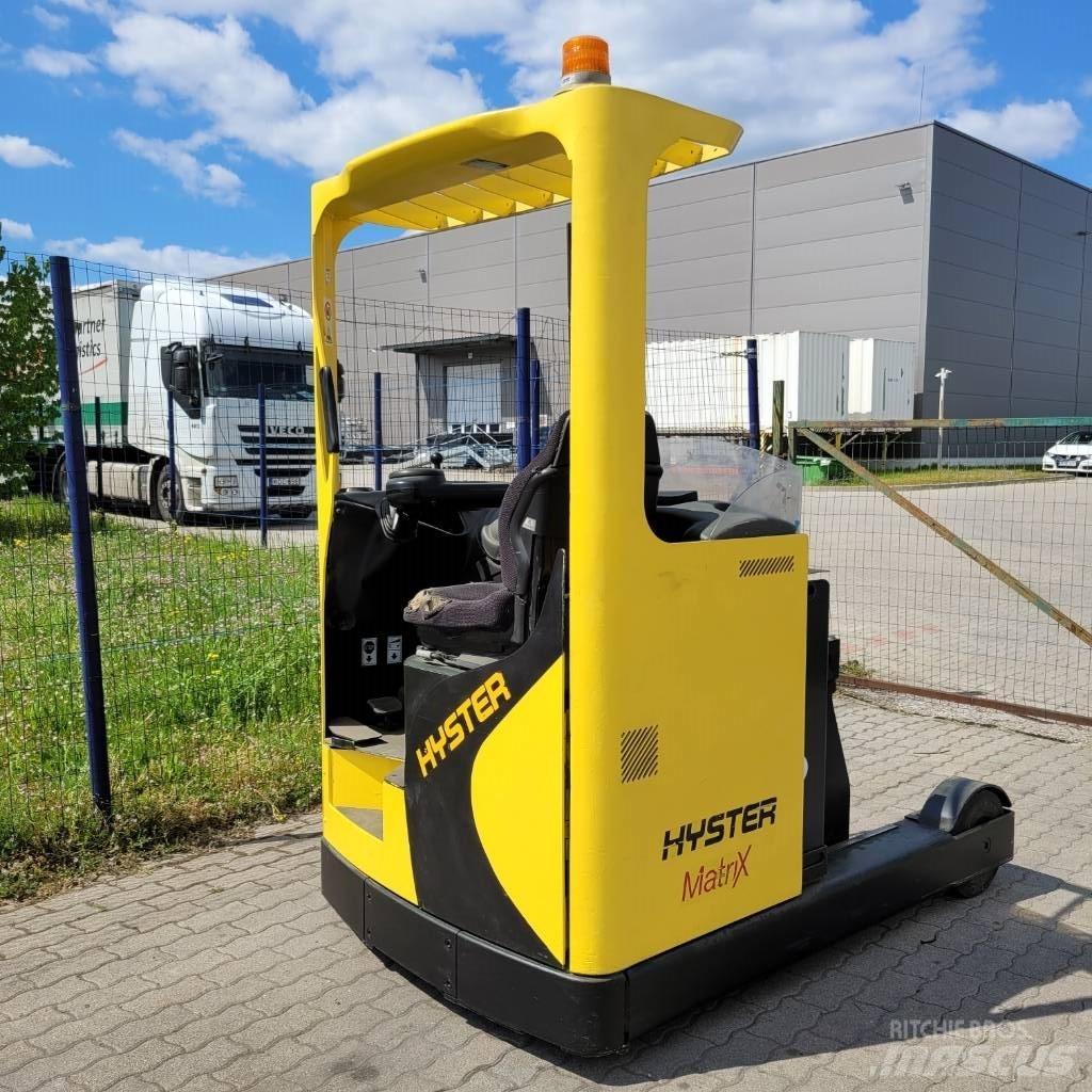 Hyster R 2.0 شاحنة مناولة