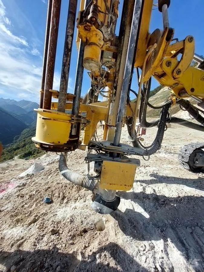 Atlas Copco Roc F6 معدات الثقب السطحي