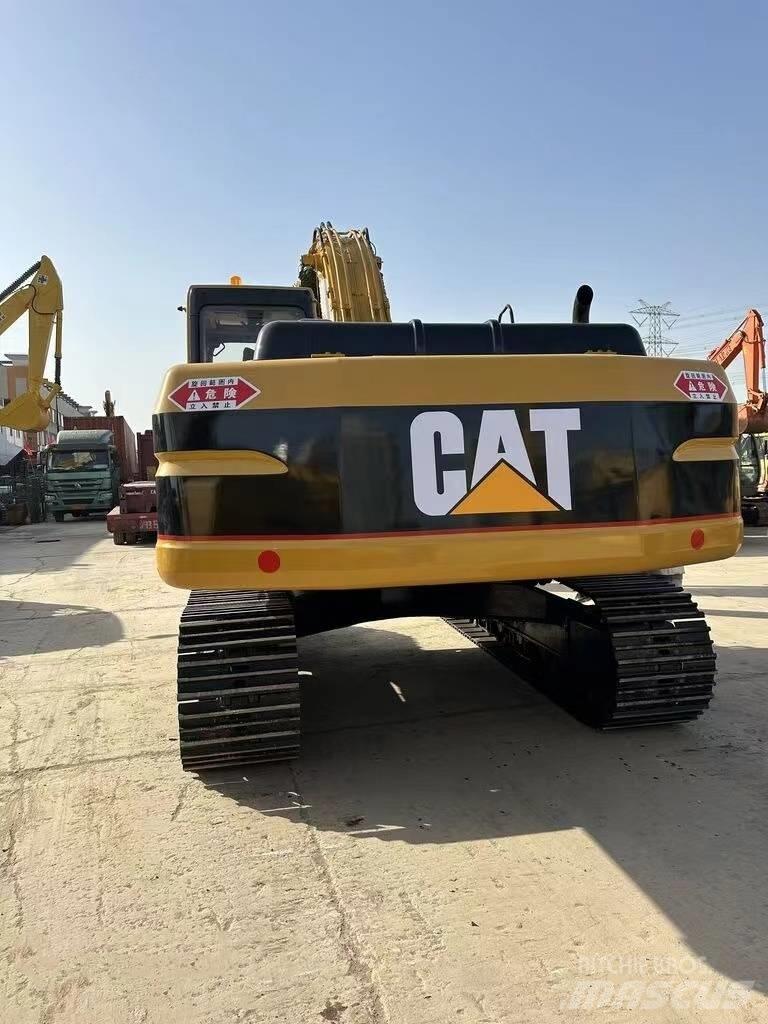 CAT 325 B L حفارات زحافة