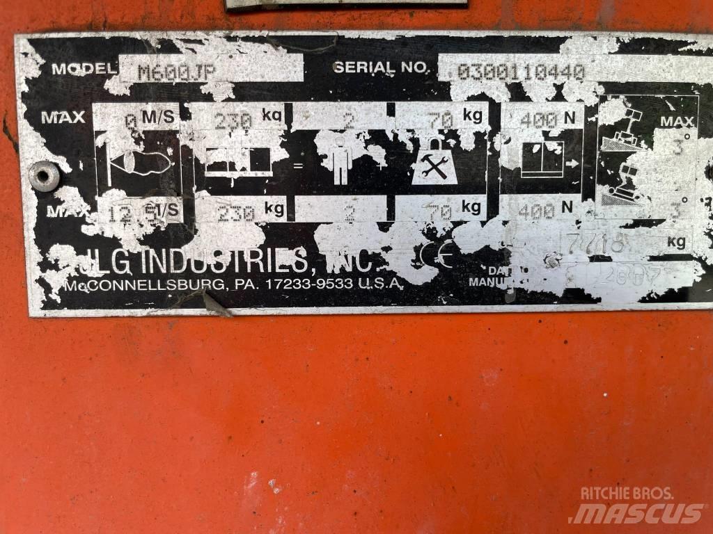 JLG M 600 JP رافعات سلة مفصلية