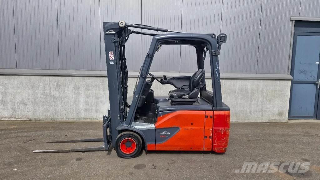 Linde E 20 E20l-02 شاحنات ذات رافعات شوكية تعمل بالكهرباء