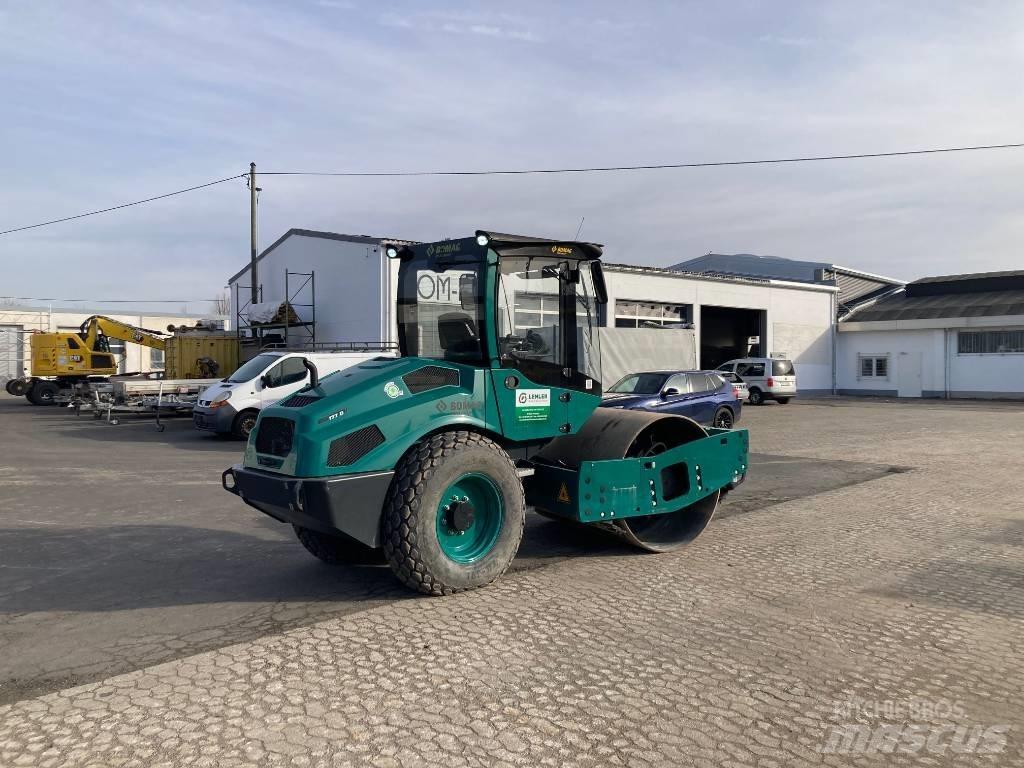 Bomag BW 177 D-5 مداحل أحادية الأسطوانة