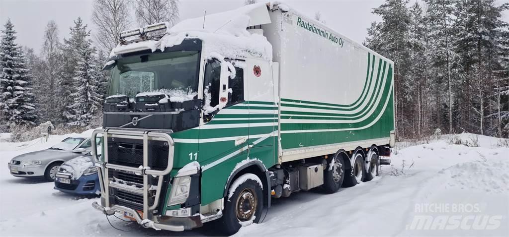 Volvo FH13 شاحنات نقل ألواح الخشب