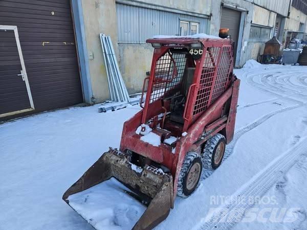 Bobcat 463 لوادر انزلاقية التوجيه