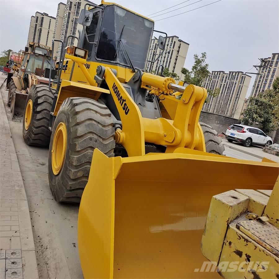 Komatsu WA 380 حفارات زحافة