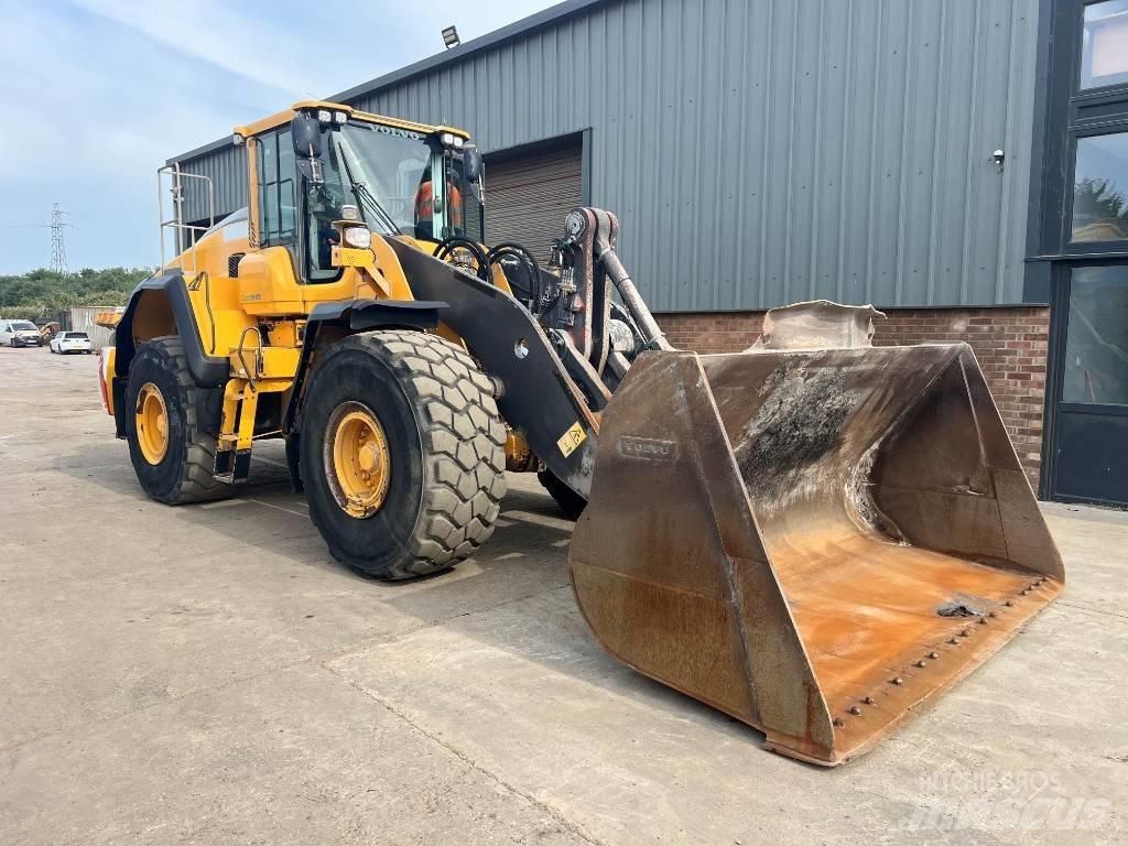 Volvo L 180 H لوادر بعجل