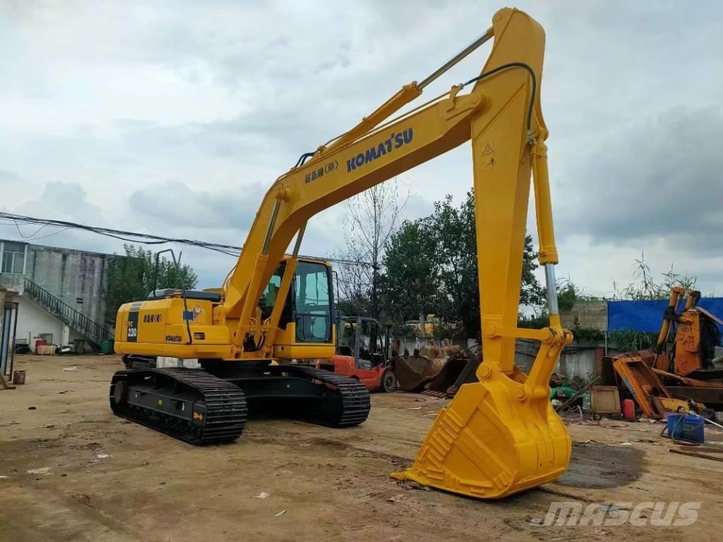 Komatsu PC 220 حفارات زحافة