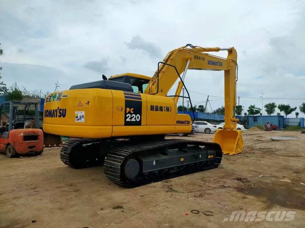 Komatsu PC 220 حفارات زحافة