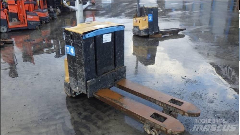 CAT NPP 20 N2E معدات الرفع منخفض المستوى