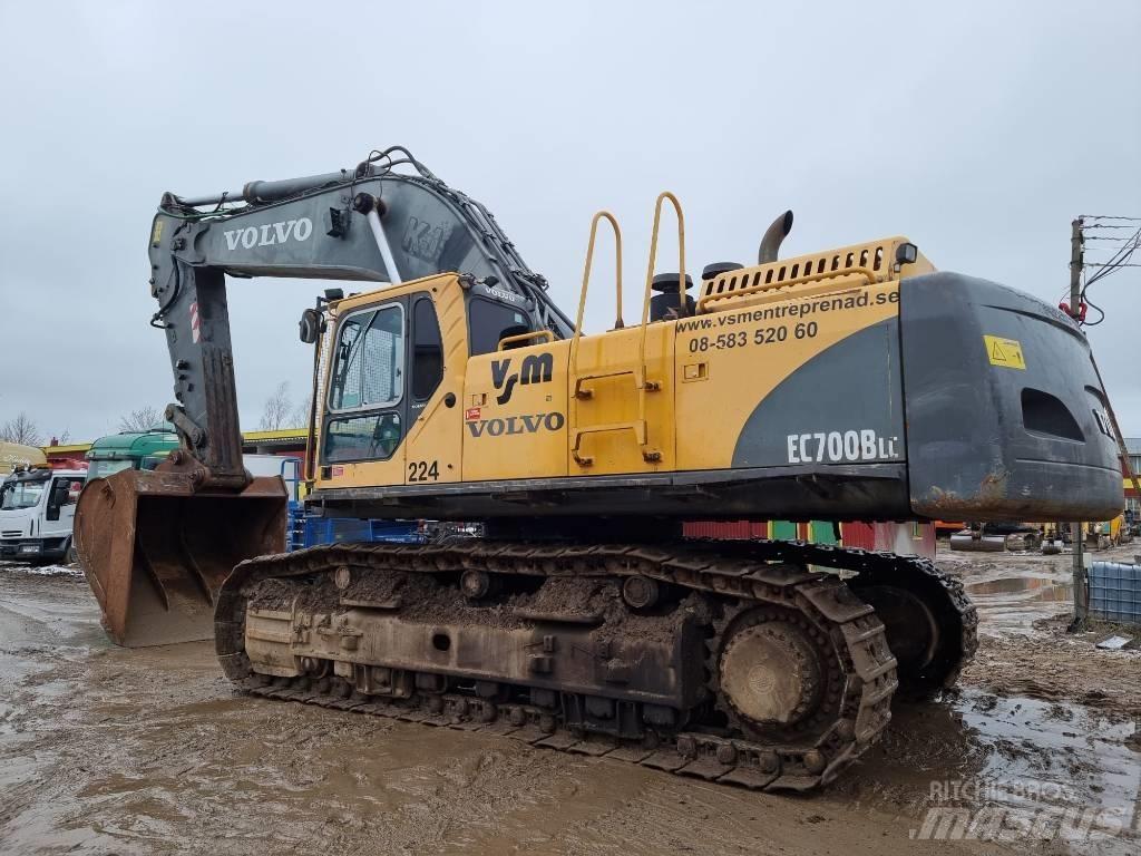 Volvo EC 700 B LC حفارات زحافة
