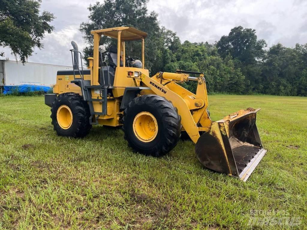 Komatsu WA 250-3L لوادر بعجل