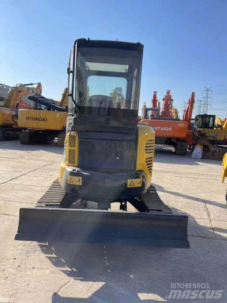 Komatsu PC 35 حفارات صغيرة أقل من 7 طن (حفارات صغيرة)