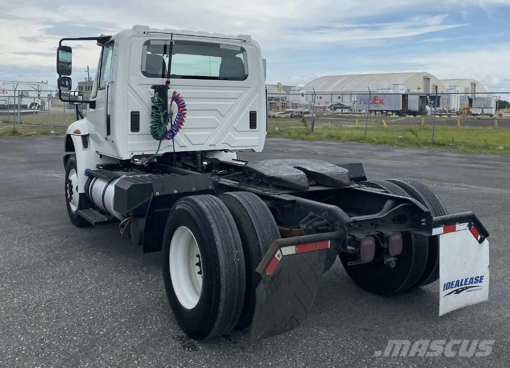International MV607 وحدات الجر