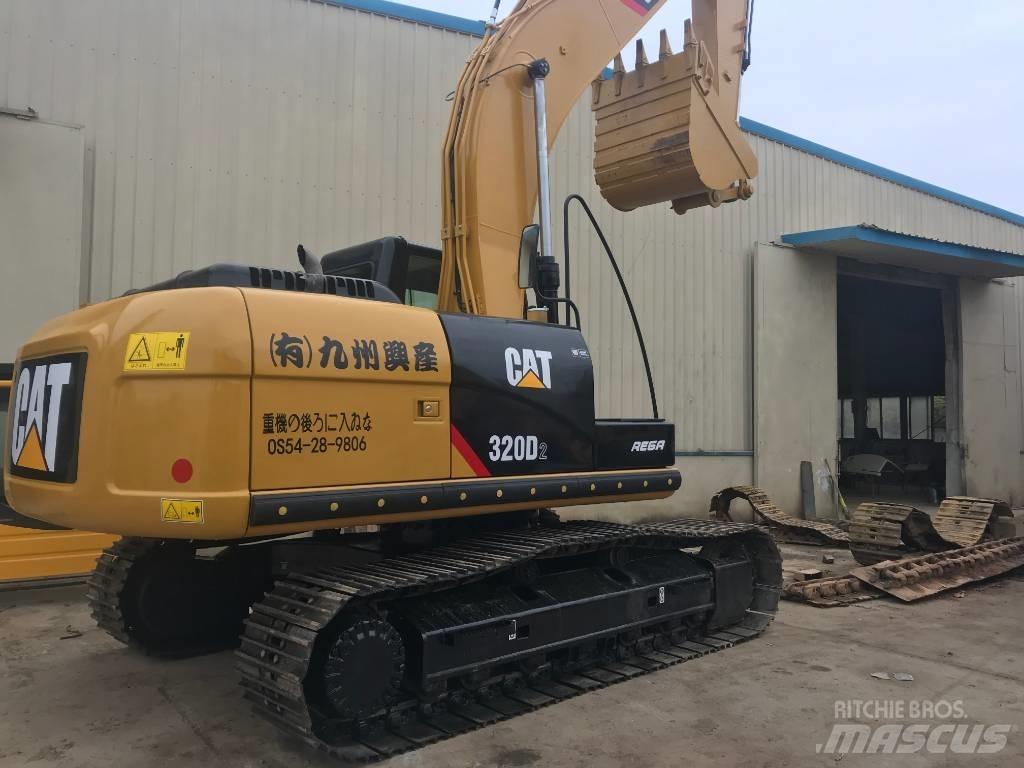 CAT 320 D L حفارات زحافة