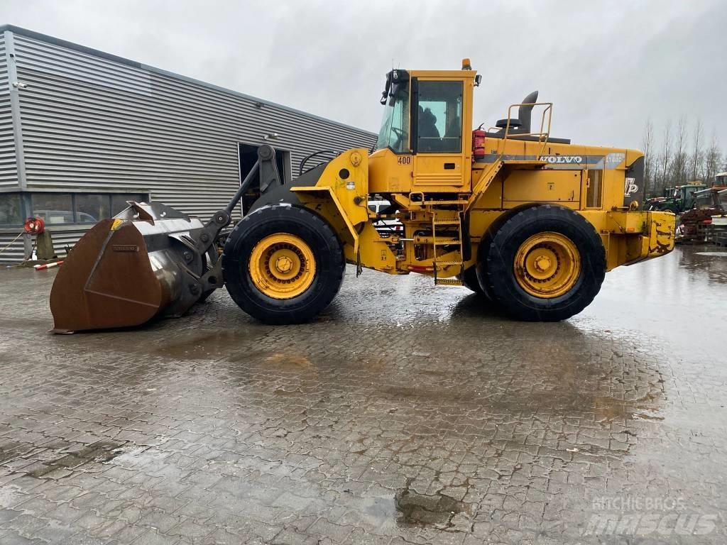 Volvo L180C لوادر بعجل