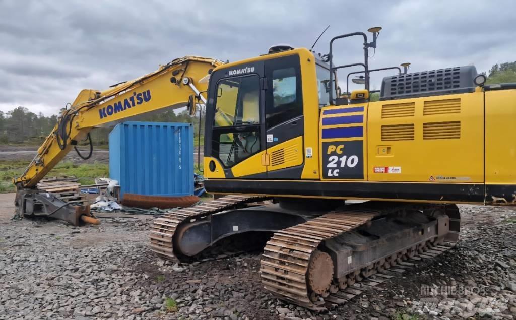 Komatsu PC 210 LC حفارات زحافة
