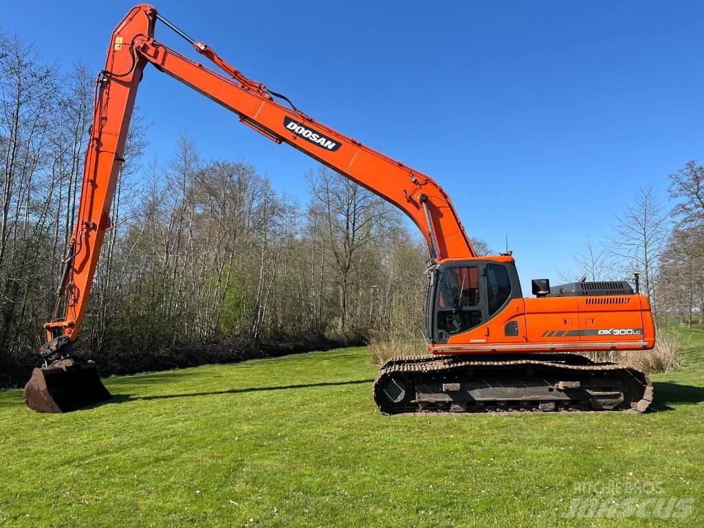 Doosan DX 300 حفارات زحافة